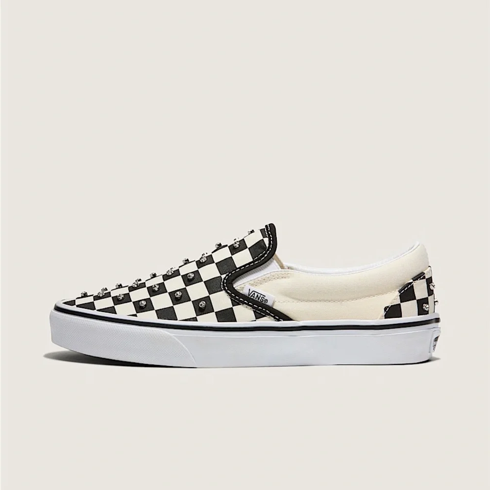 Vans Classic Slip-On Rhinestone
Signature VN000D6YCJK - Picture 2 of 4
